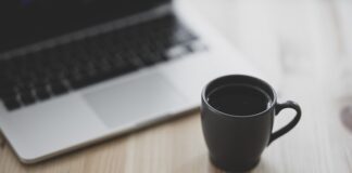 Czy opłaca się pracować w szkole?