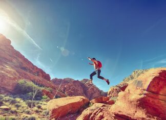 Ile wynosi najniższa krajowa 2023 na rękę?