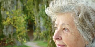 Jakie dokumenty należy dołączyć do wniosku o emeryturę?